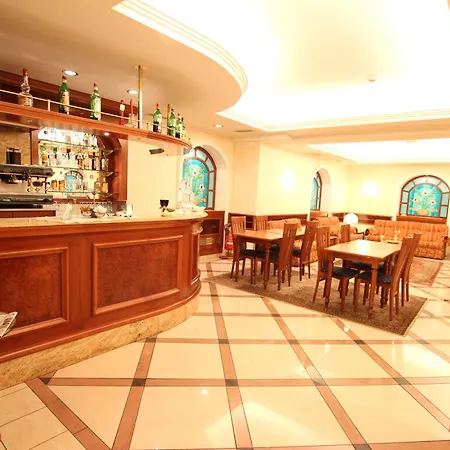 Hotel Mokinba Montebianco Milan