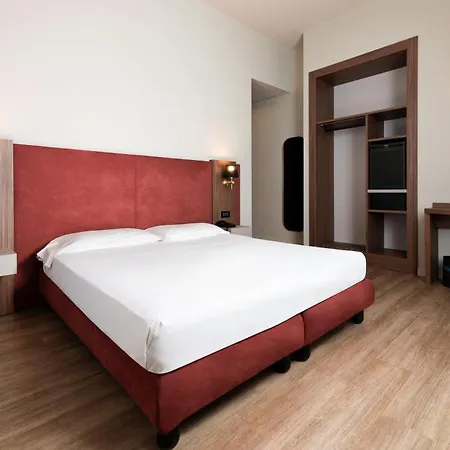 Mokinba Montebianco 4* Milan