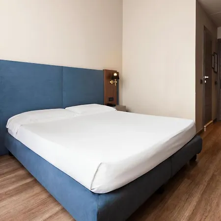 Mokinba Montebianco Hotel Milan