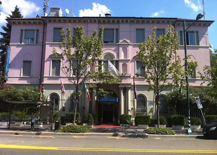 モンテビアンコ モキンバ ホテルズ 4* ミラノ